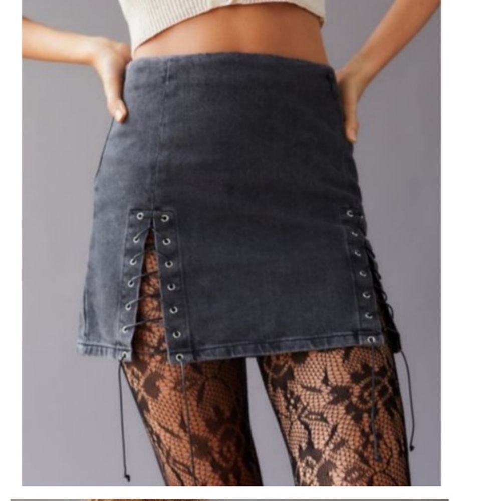 Urban Outfitters Gray Mini A-Line Skirt with Slit for Casual Night Out
